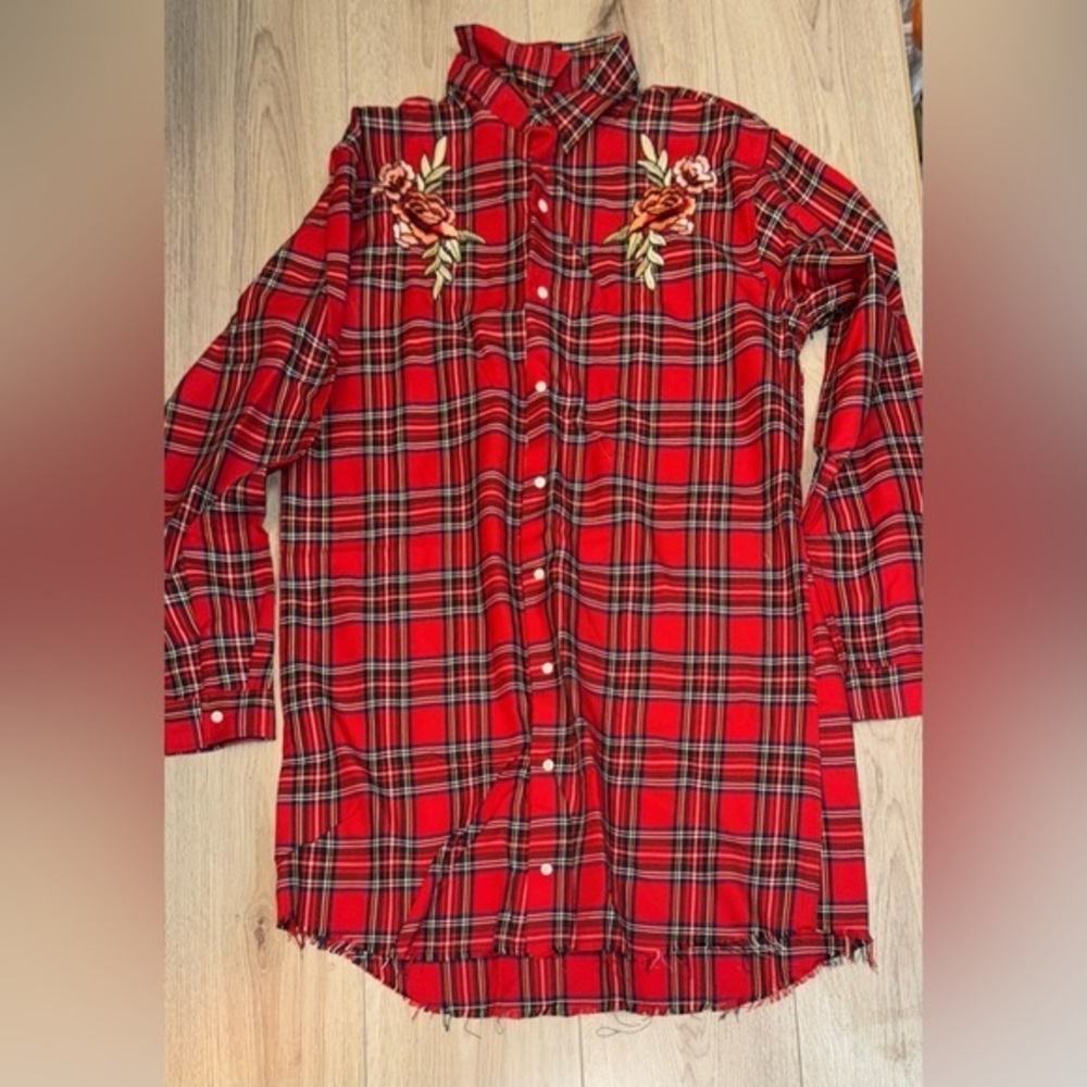 Kendall and Kylie Red Plaid Floral Embroidery shirt dress button up button down